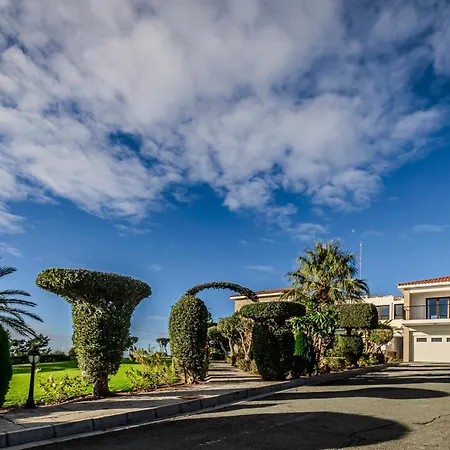 Willa Mountain/sea View 6 Bedroom In Chirokitia