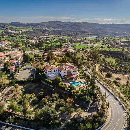 Willa Mountain/sea View 6 Bedroom In Chirokitia Larnaca