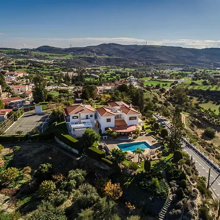Mountain/sea View 6 Bedroom In Chirokitia * Lárnaka