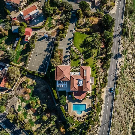 Mountain/sea View 6 Bedroom In Chirokitia Villa *