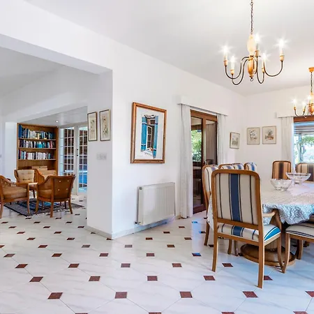 Villa Mountain/sea View 6 Bedroom In Chirokitia
